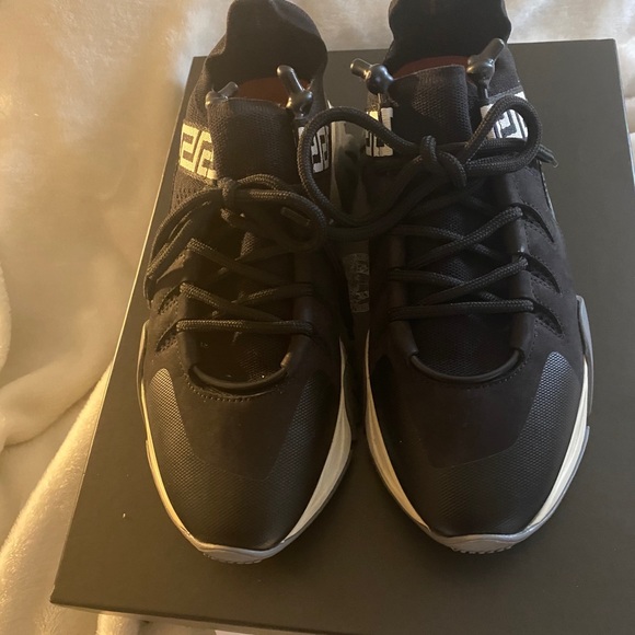 Versace Squalo worn once!!!! - Picture 3 of 6